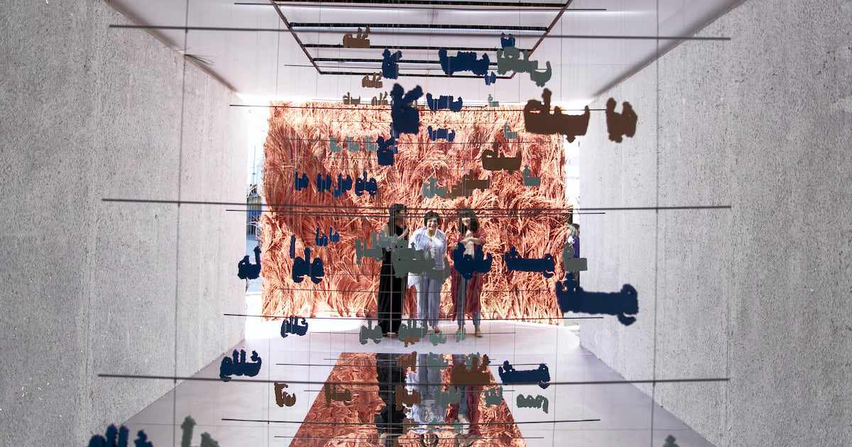 أسبوع دبي للتصميم يكشف عن خمسة أعمال جديدة لبرنامج أبواب ٢٠٢٦