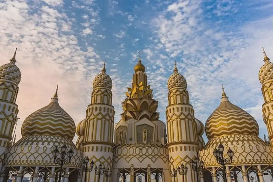 غلوبال فيليدج دبي يفتتح موسمه الـ31 بأفعوانية جديدة و40 ألف عرض